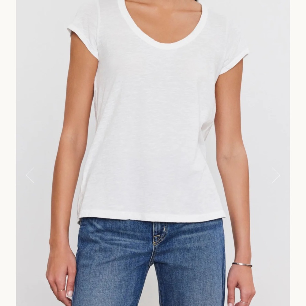 Velvet by Graham & Spencer White Short Sleeve Kira Tee